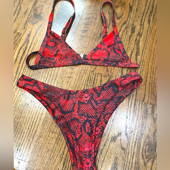 Zaful Women’s Snakeskin Print Bikini - Picture 3 of 9